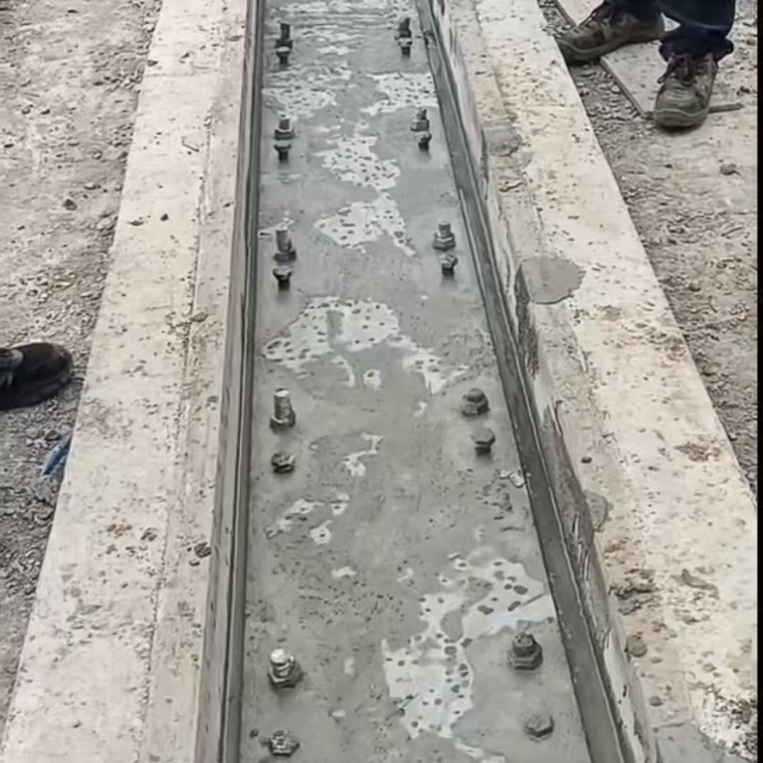 厦门港口码头起重机龙门吊重型机械设备稳固用早强快凝轨道胶泥